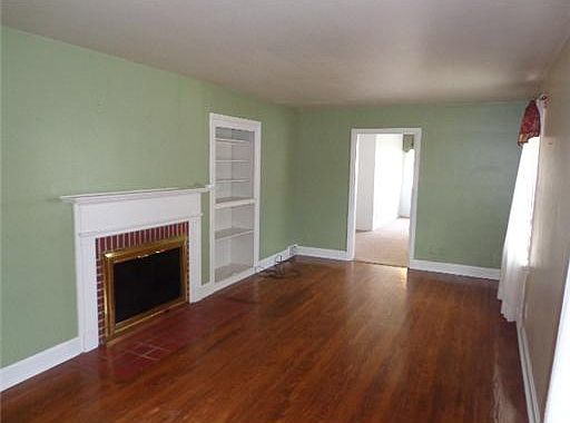 3rd image of 436 Northwood Dr