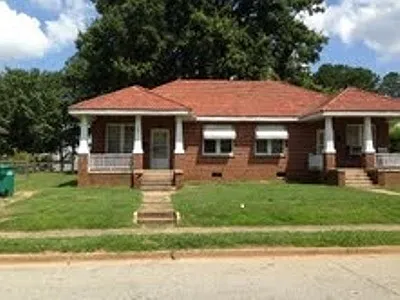 724 Holloway Ave