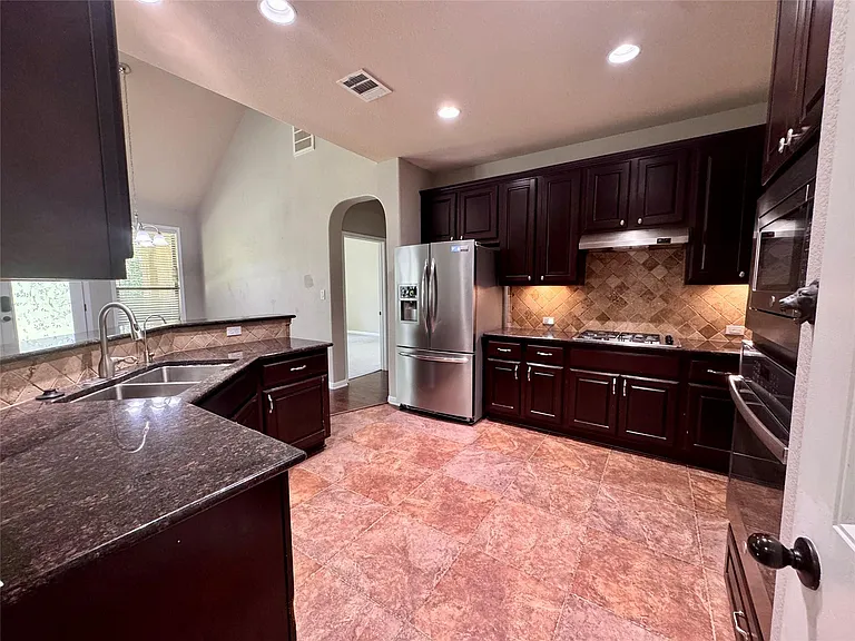 416 Buck Ridge Rd — Photo 8