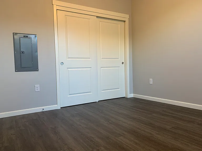 6940 N Greenwich Ave #7 — Photo 8