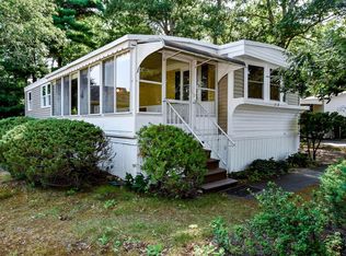 29-8 S Meadow Vlg, Carver, MA 02330