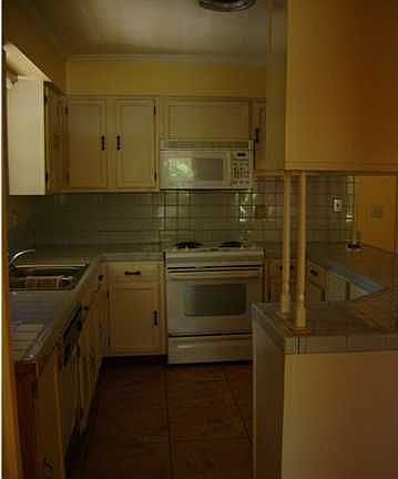 4th image of 6608 Voran Dr