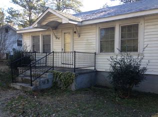 902 Richmond Rd, Rockingham, NC 28379