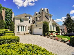 211 Westview Ave, Fort Lee, NJ