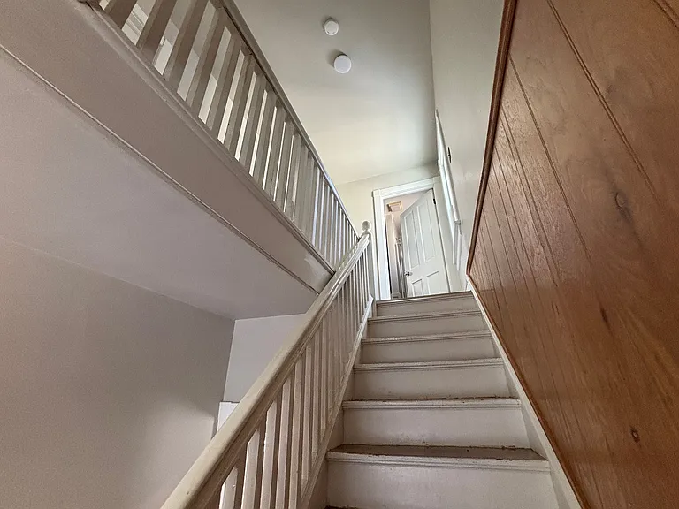 Green St — Photo 14