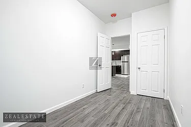 Rented by ZealEstate Group Inc