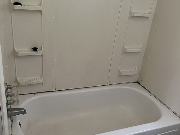 4th image of 319 N G St