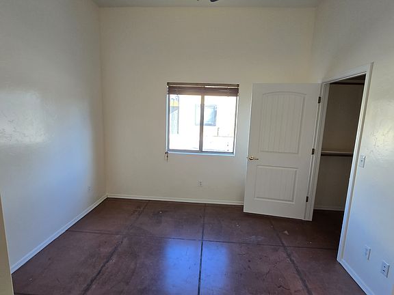 5th image of 3331 E Bermuda St #4