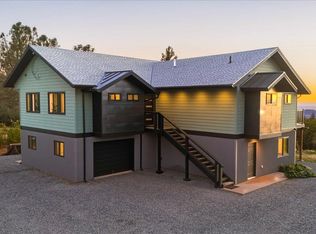 16875 Wolf Mountain Rd, Grass Valley, CA 95949