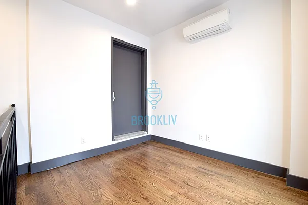 Rented by null | media 30