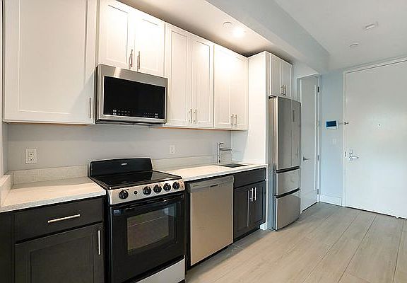 2nd image of 975 Liberty Ave #6J