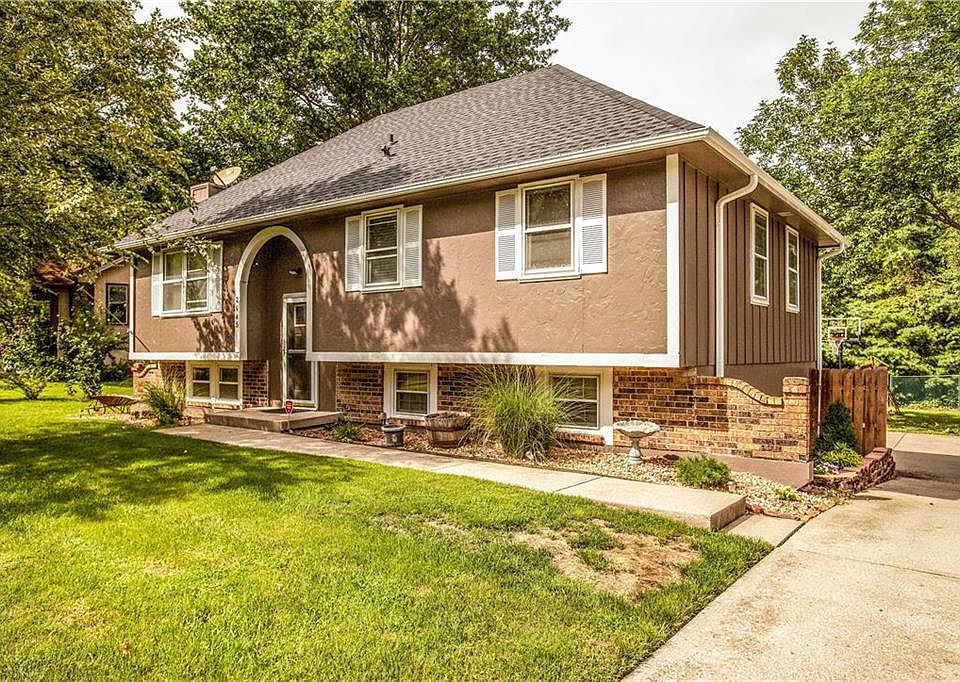 1st image of 2945 Iva Dr