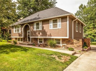 2945 Iva Dr, Independence, MO 64057