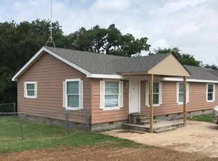 107 Windy Creek Ct, Springtown, TX 76082