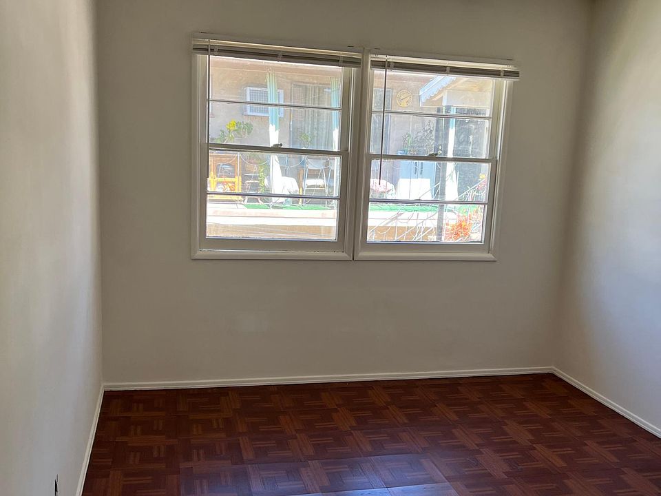 1st image of 413 E Valencia Ave #B