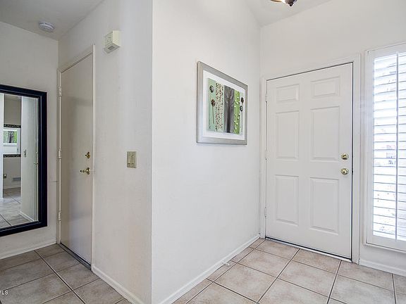 4th image of 1823 E Palm Beach Dr
