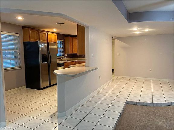 4th image of 5043 Fairfield Dr