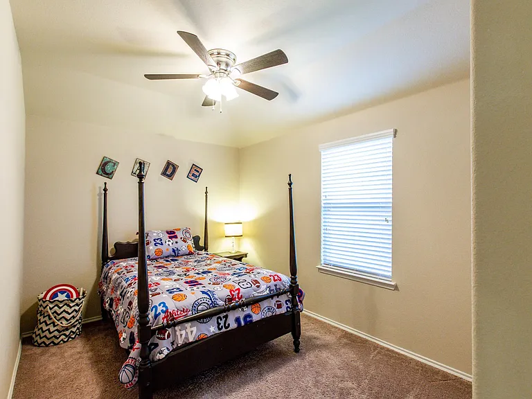 1324 Red River Dr — Photo 40
