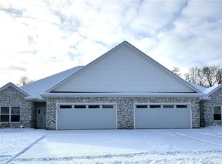 957 Winter Ridge Dr, Sidney, OH 45365