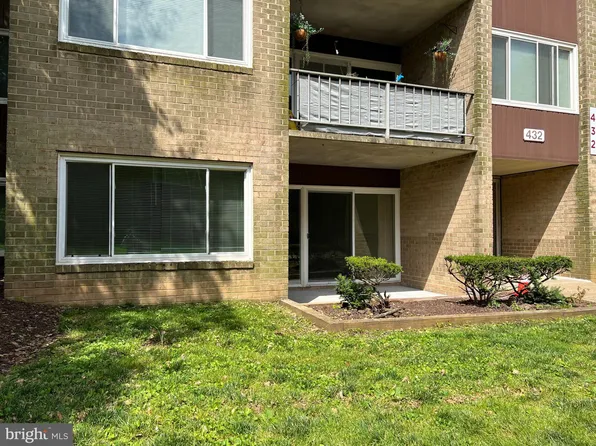 432 Girard St APT 205, Gaithersburg, MD 20877