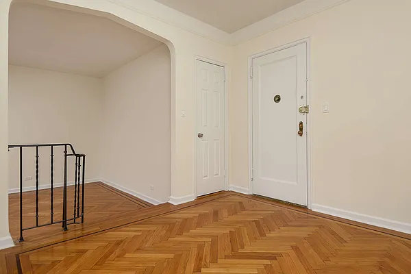 Sold by Houlihan Lawrence | media 4