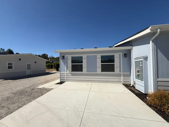 2090 Curtis Dr, Vista, CA 92084