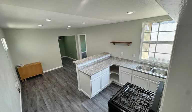 2309 N Sepulveda Blvd #B — Photo 8