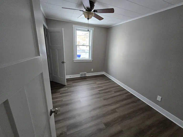 228 Pattison St — Photo 7