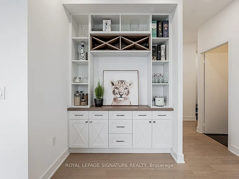 20 Shore Breeze Dr #LPH05B — Photo 4