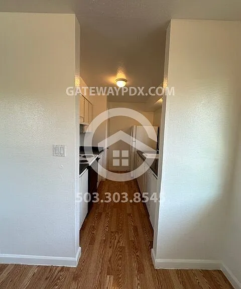 1441 NE Paropa Ct — Photo 10