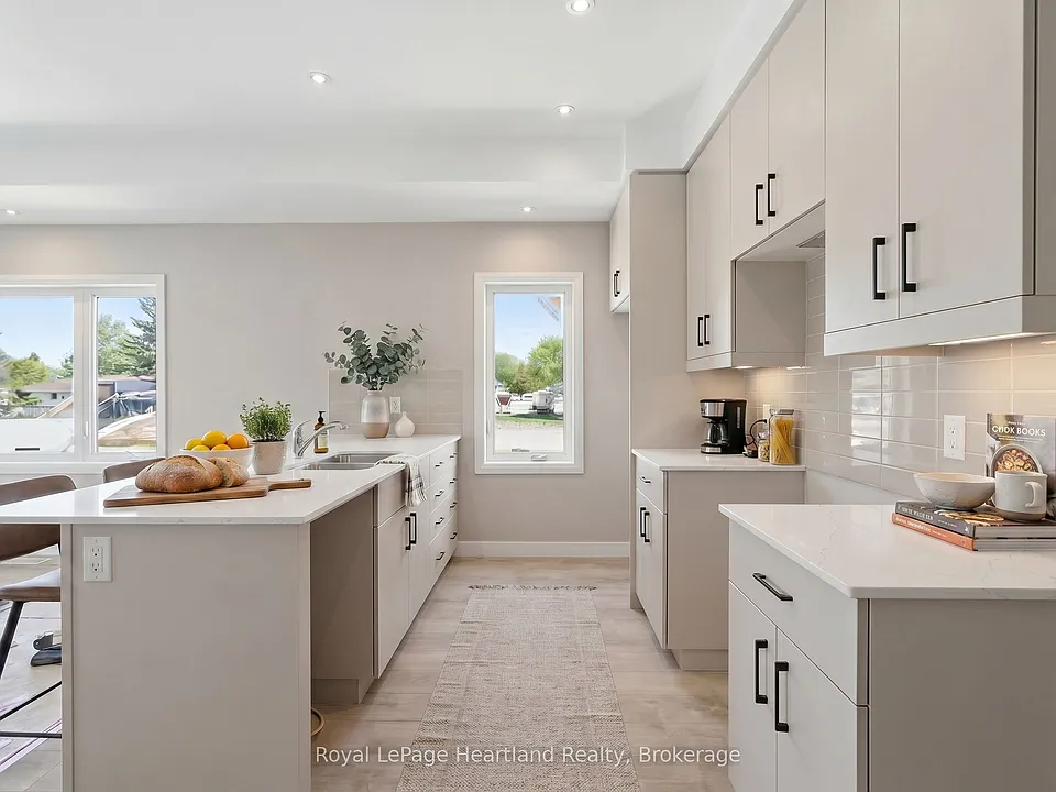 15 Cassidy St #8
