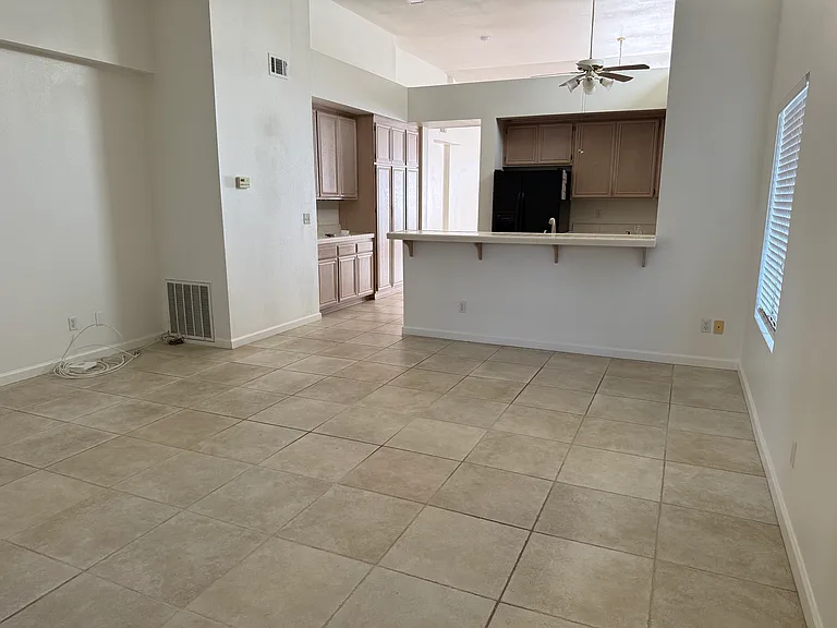 529 Northbrook Dr — Photo 4