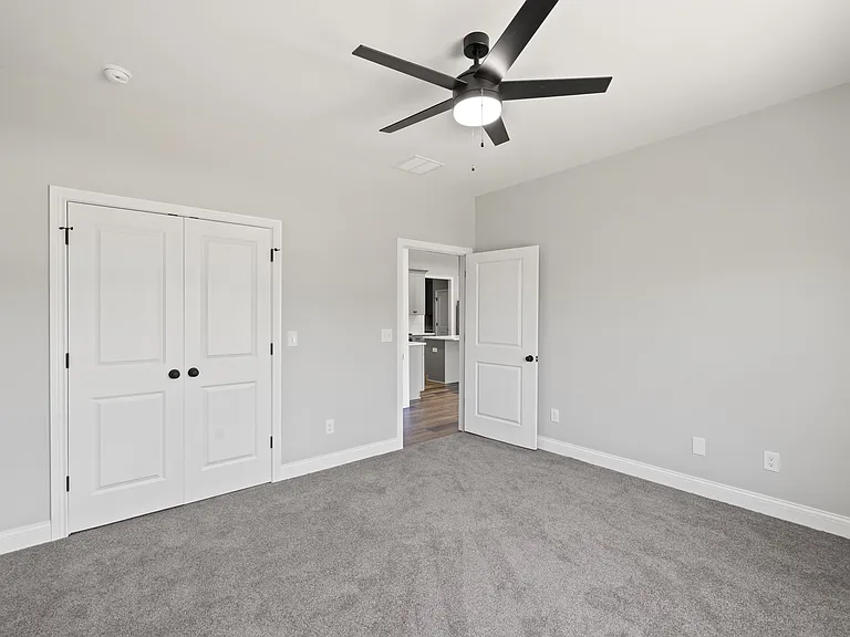 1038 Tamworth Ln — Photo 19