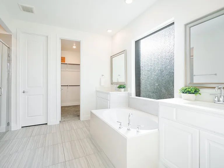 7470 Sanctuary Dr — Photo 10