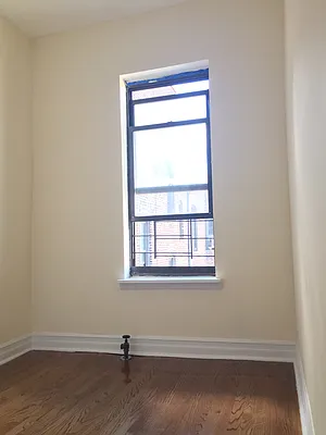 Rented by Bedford Realty USA Corp | media 12