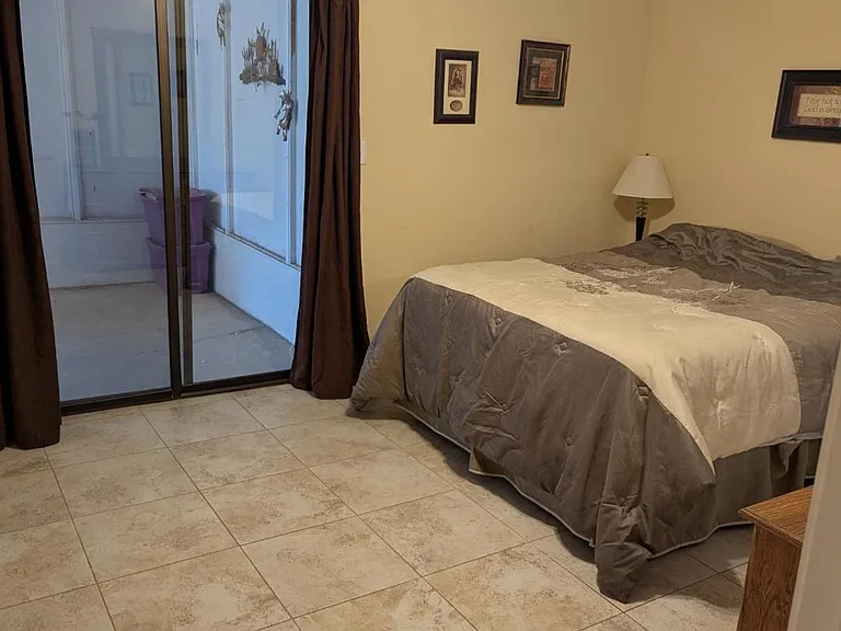 2081 Wallapai Dr — Photo 10