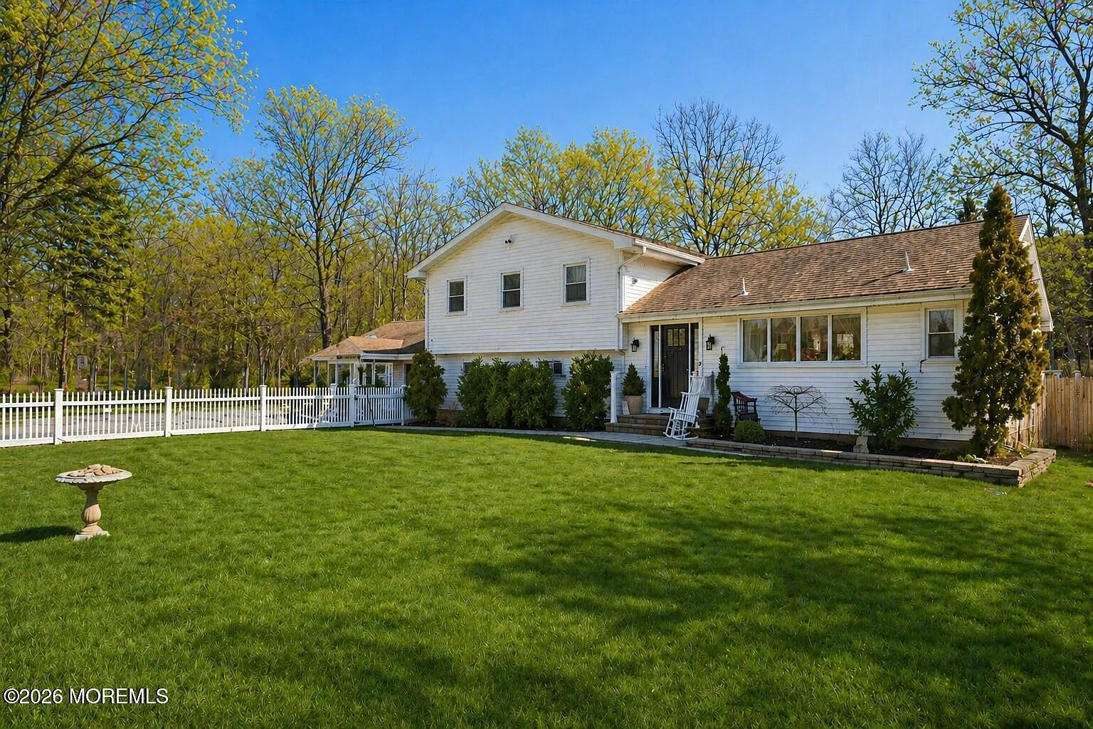 3 bed, 2.5 bath, 2300 sqft, $4,500 — Photo 3