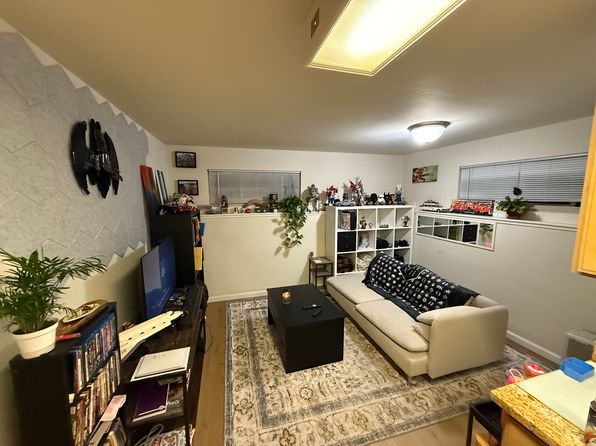 215 9th St #2