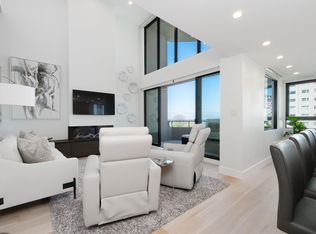 1236 Bidwell St #801, Vancouver, BC V6G 2K9