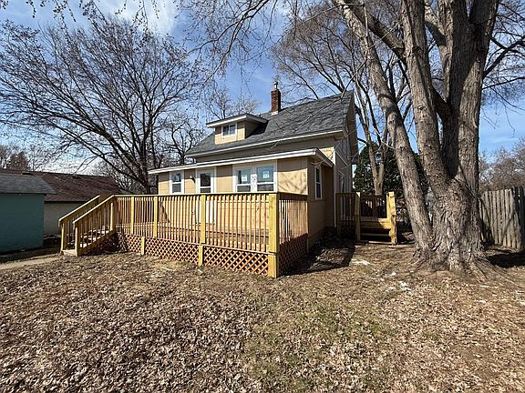 3rd image of 1603 Hudson Rd