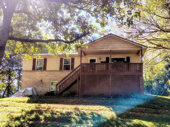 960 Anchor Dr, Lenoir City, TN 37771