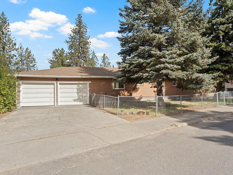 1st image of 3725 E 15th Ave
