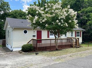 102 Palmer Rd, Oak Ridge, TN 37830