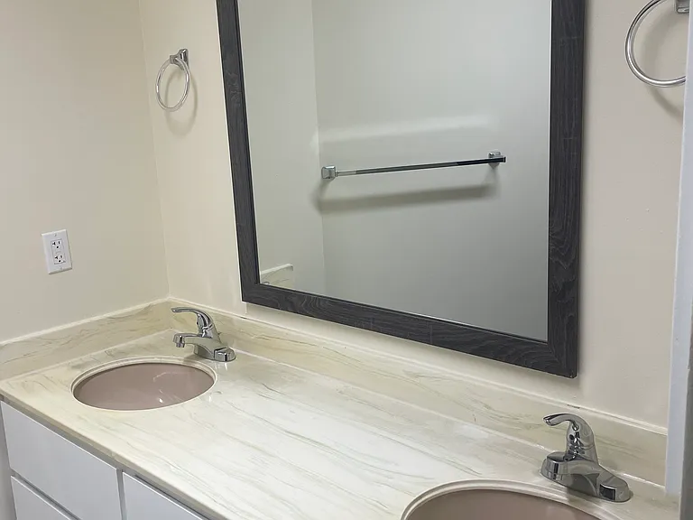 6425 Randall Ct — Photo 22