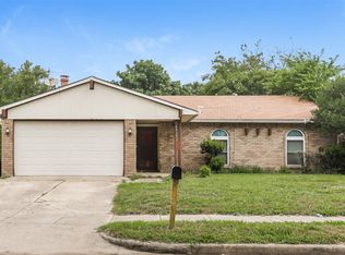 6929 Fallbrook Ct, Fort Worth, TX 76120