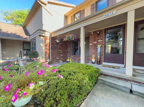 31672 Bear Creek Blvd, Warren, MI 48093