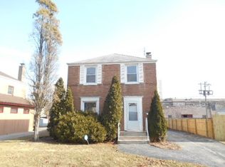 2409 S 10th Ave, Broadview, IL 60155