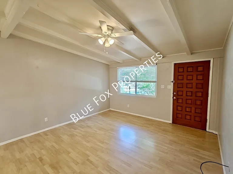 5901 N Oracle Rd #18 — Photo 4