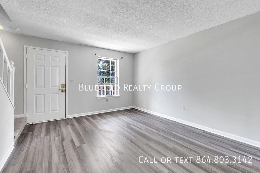 Prime off-campus Clemson Living! 2BR/1.5BA Condo with Community Pool $1,150/mo rent — Photo 2