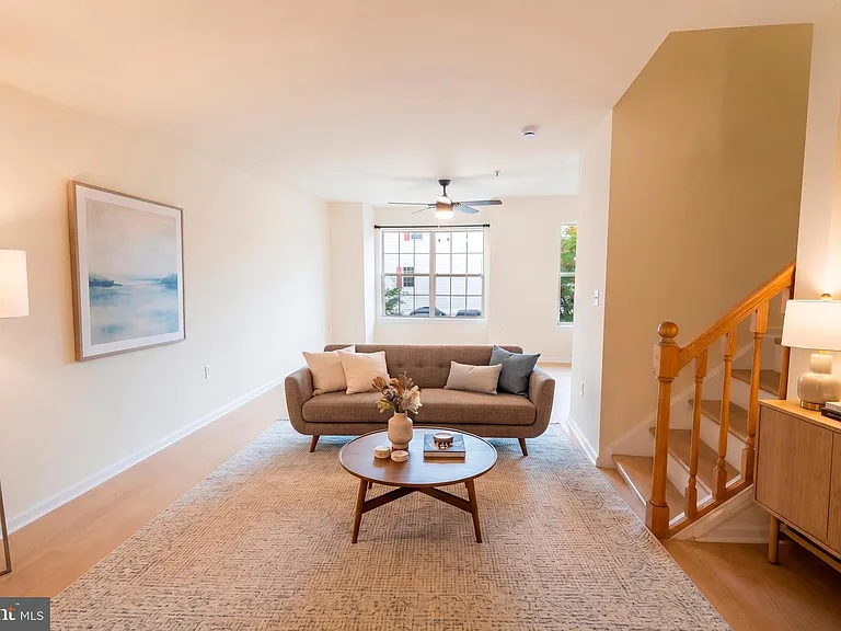 1330 Hampshire Dr #7E — Photo 9